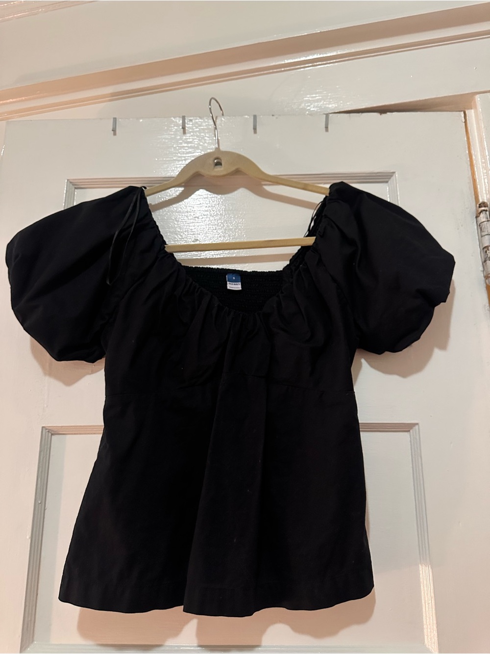 Old Navy Black Puff Sleeve Square Neck Blouse